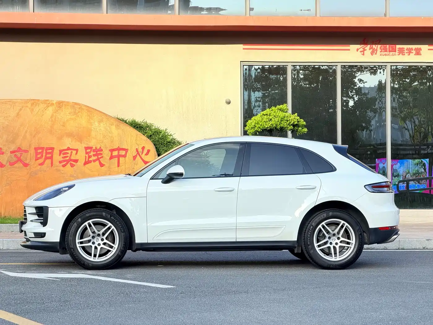 Porsche Macan 2018 Macan 2.0T фото 3