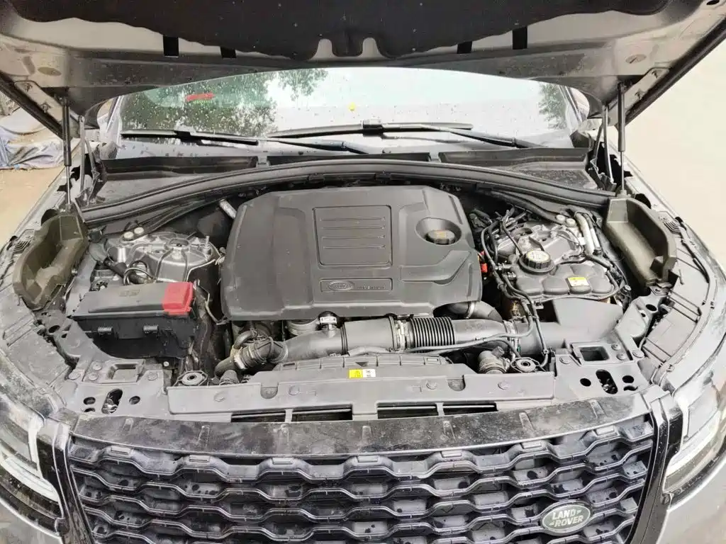 Фото 9 - Land Rover Range Rover Velar