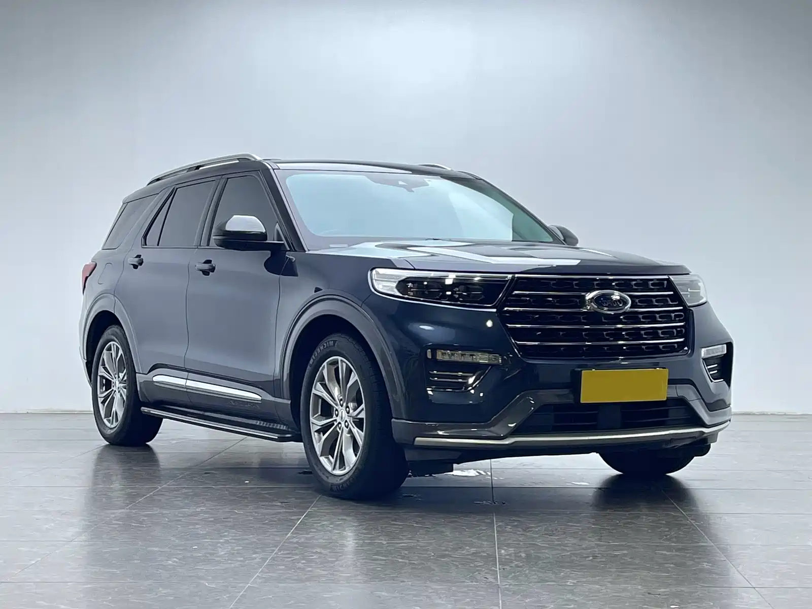 Фото 20 - Ford Explorer