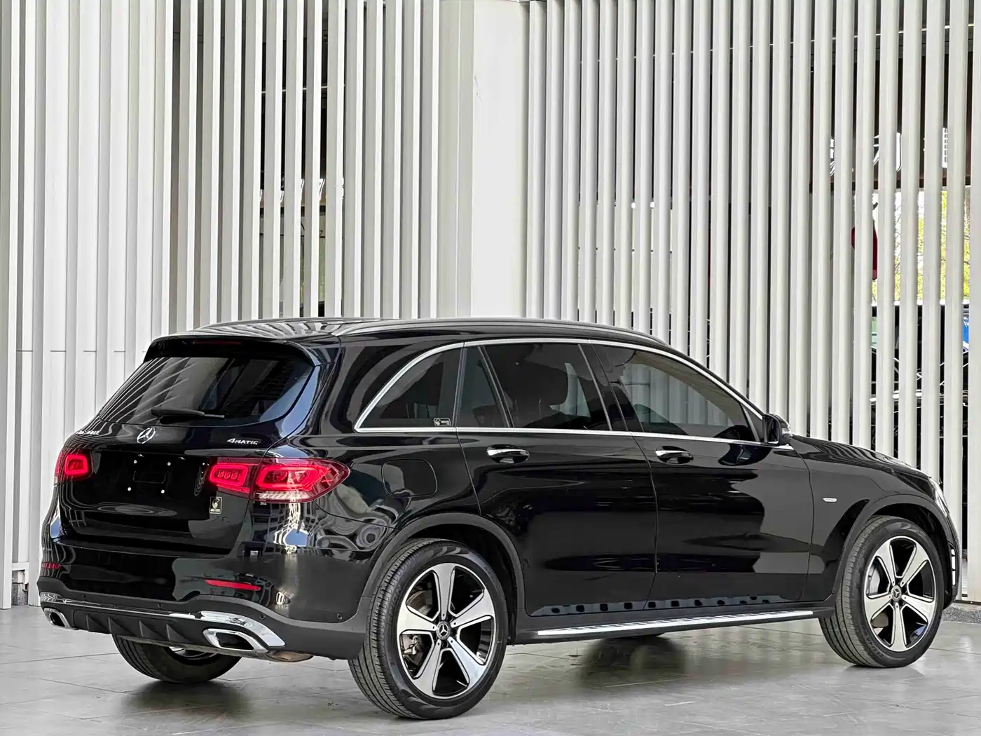 Mercedes-Benz GLC 2022 Facelift GLC 300 L 4MATIC Dynamic Collector's Edition фото 5