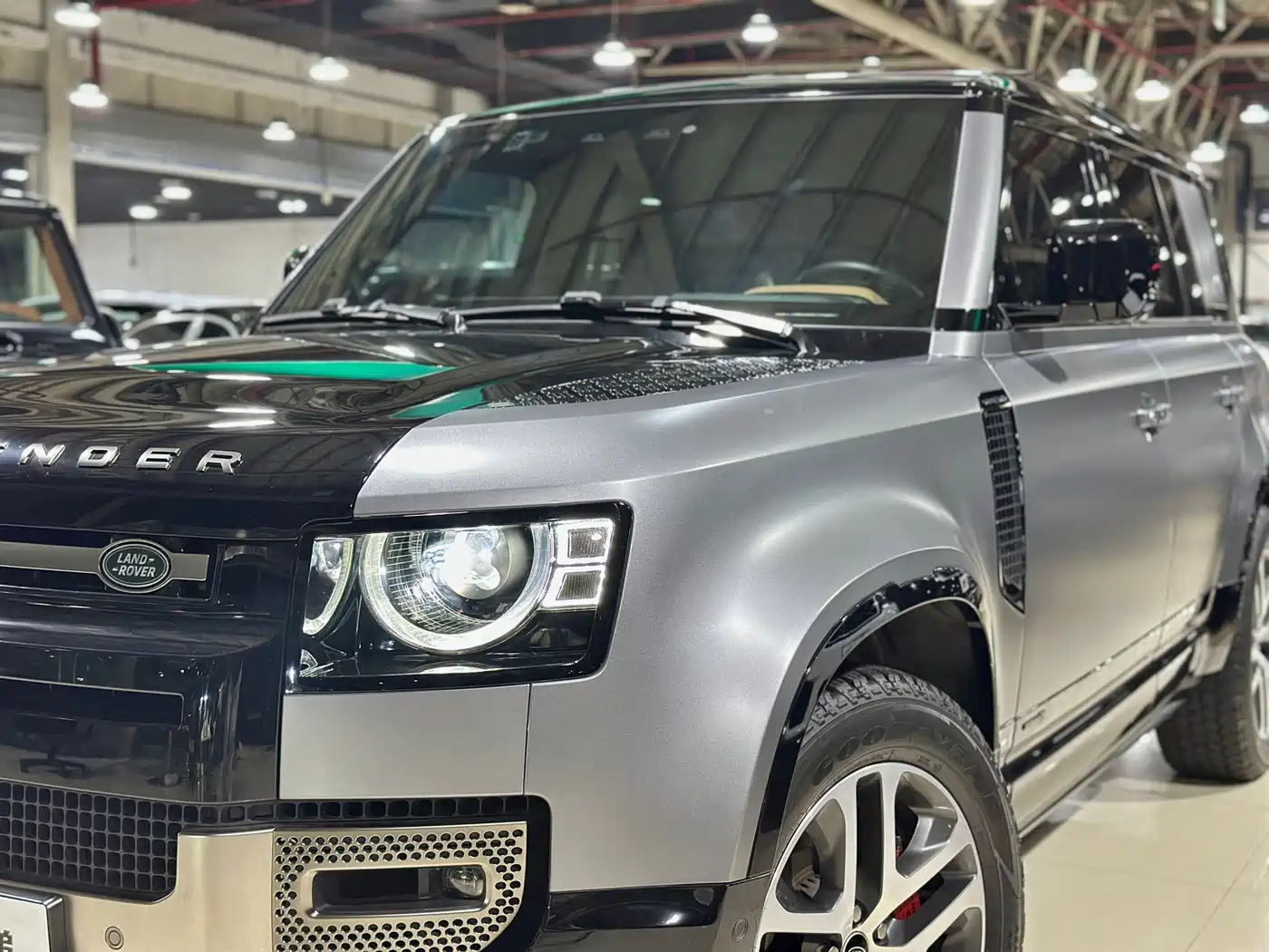 Land Rover Defender 2022 110 P400 X фото 3