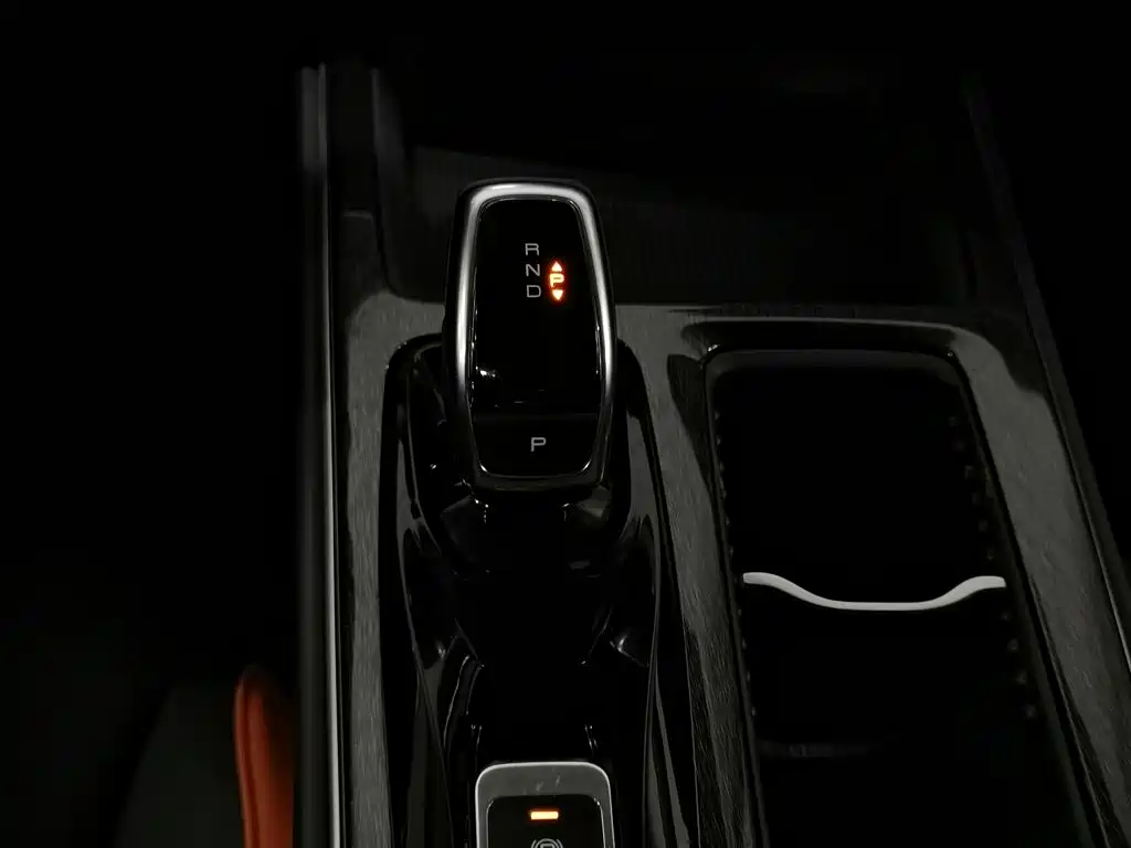 Dongfeng Aeolus Yixuan MAX 2023 2023 1.5T Ultra Stylish Dad Edition