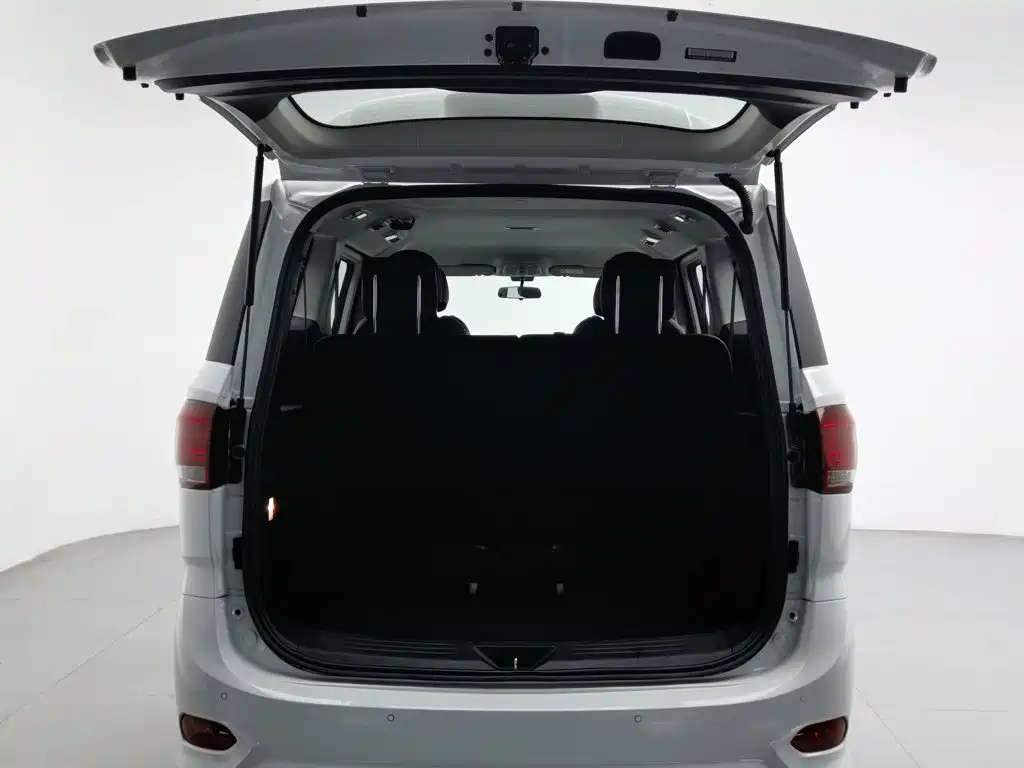 SAIC Maxus Maxus G10 2021 2021 2.0T Automatic Elite Edition Gasoline 7-Seater