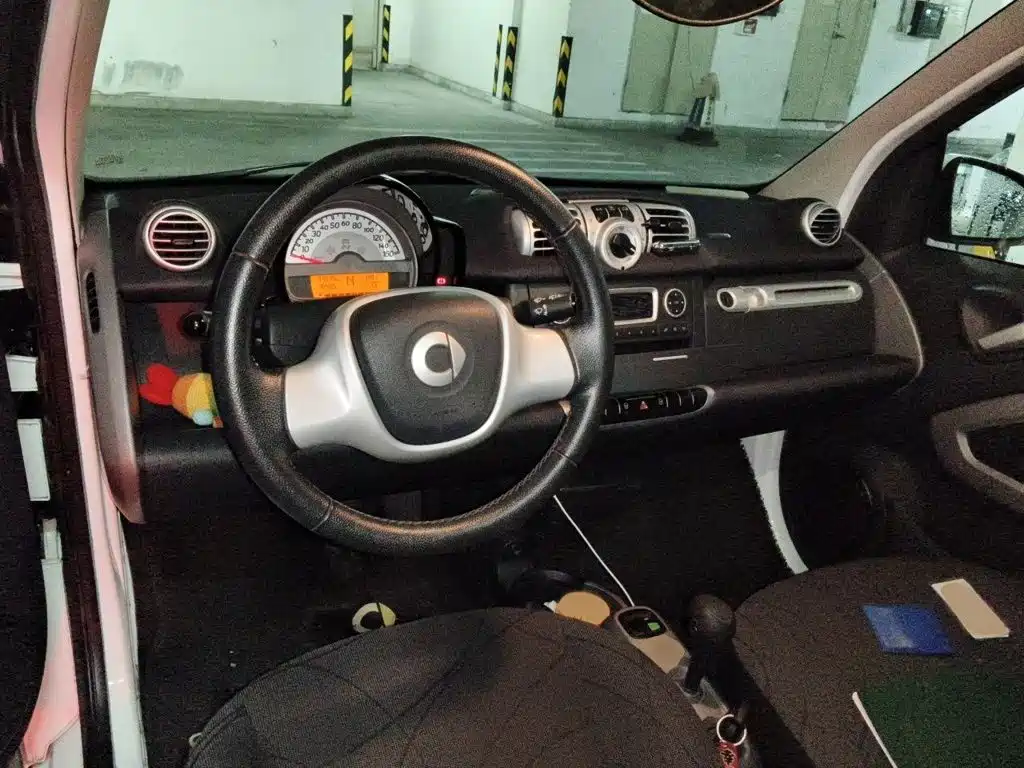 smart fortwo 2014 2012 1.0 MHD Hardtop Standard