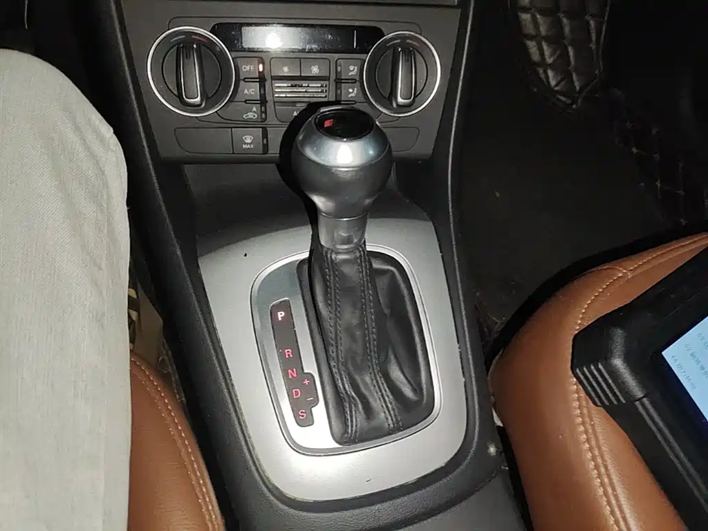 Audi Q3 2018 30th Anniversary Edition 30 TFSI Standard фото 14