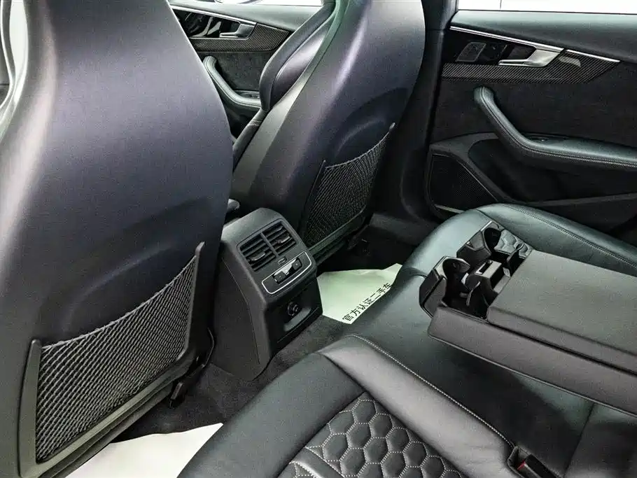 Audi RS 5 2023 Model RS 5 2.9T Sportback Dark Gold Edition фото 7