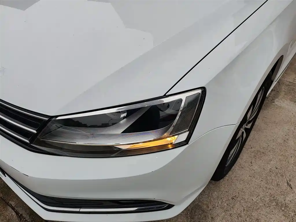 Volkswagen Sagitar 2018 1.6L Automatic Comfort фото 24