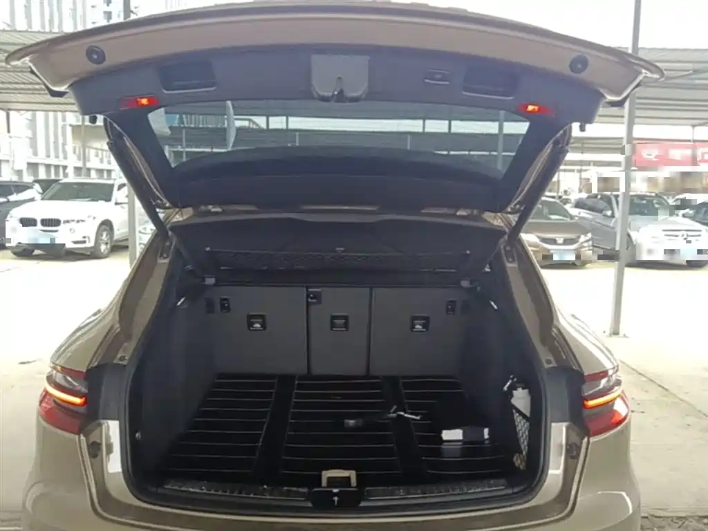 Porsche Macan 2017 Macan 2.0T фото 15