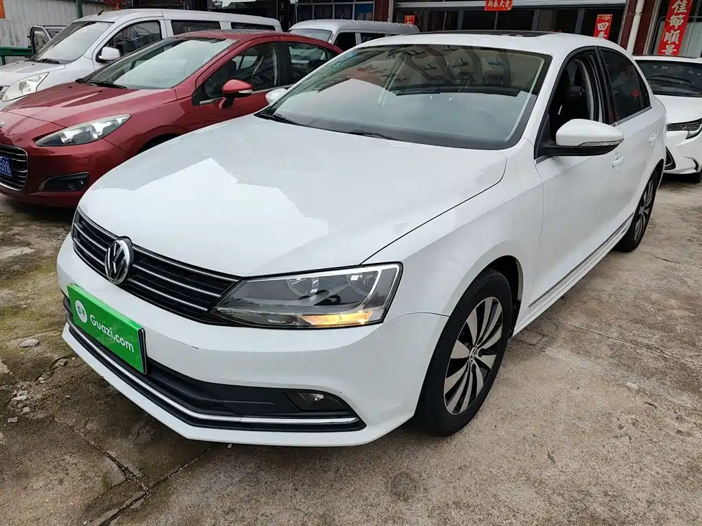Volkswagen Sagitar 2018 1.6L Automatic Comfort