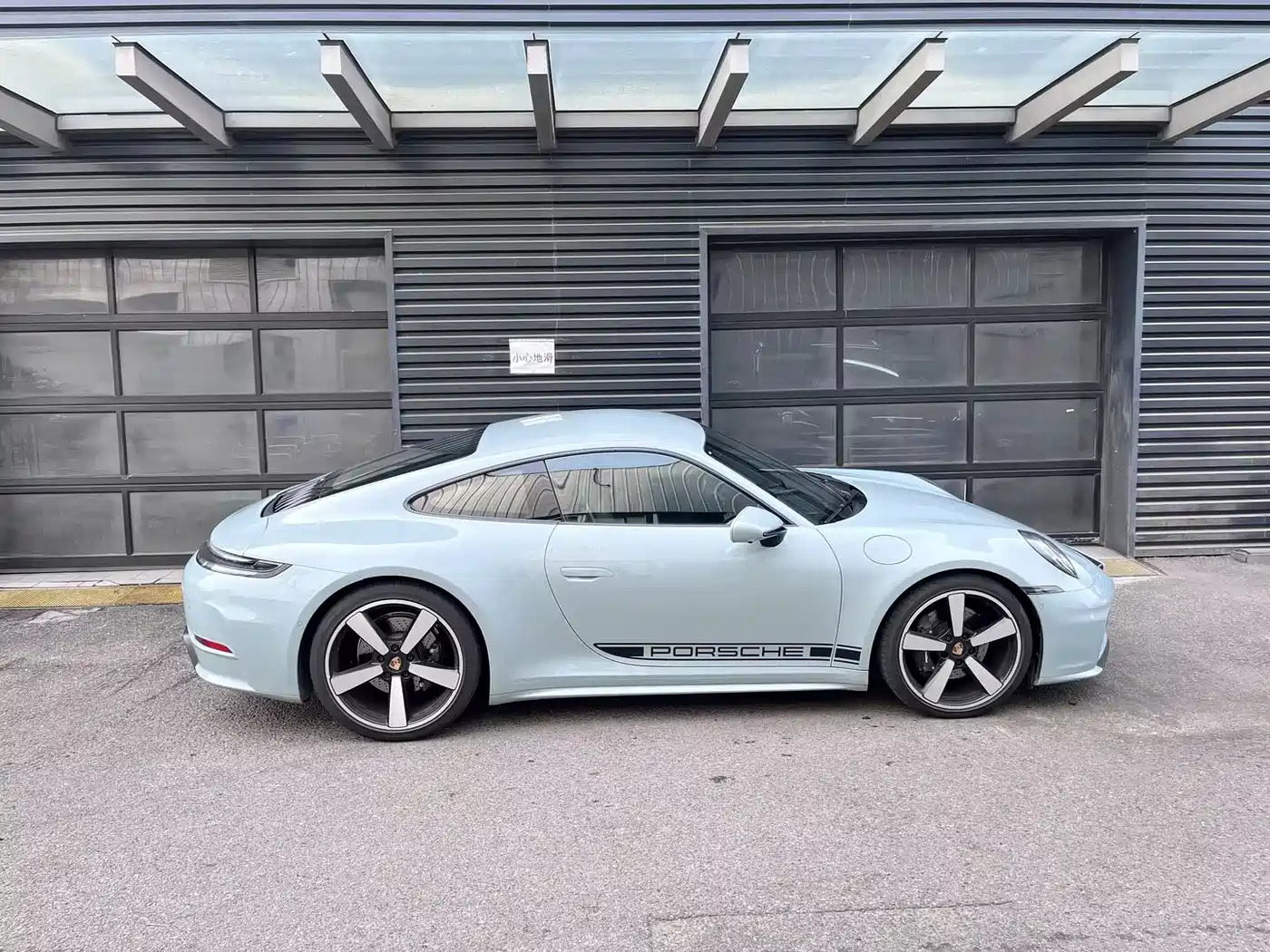 Porsche 911 2025 Carrera 3.0T фото 4