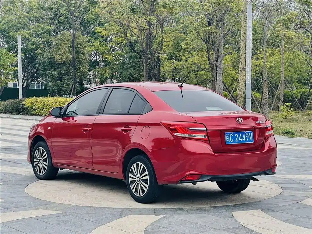 Toyota YARiS L Zhi Xiang 2017 1.5E CVT Charming Edition фото 8