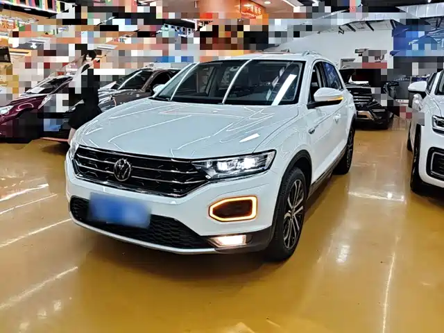 Volkswagen T-Roc 280TSI DSG, Моноприводный, Комфорт Смарт
