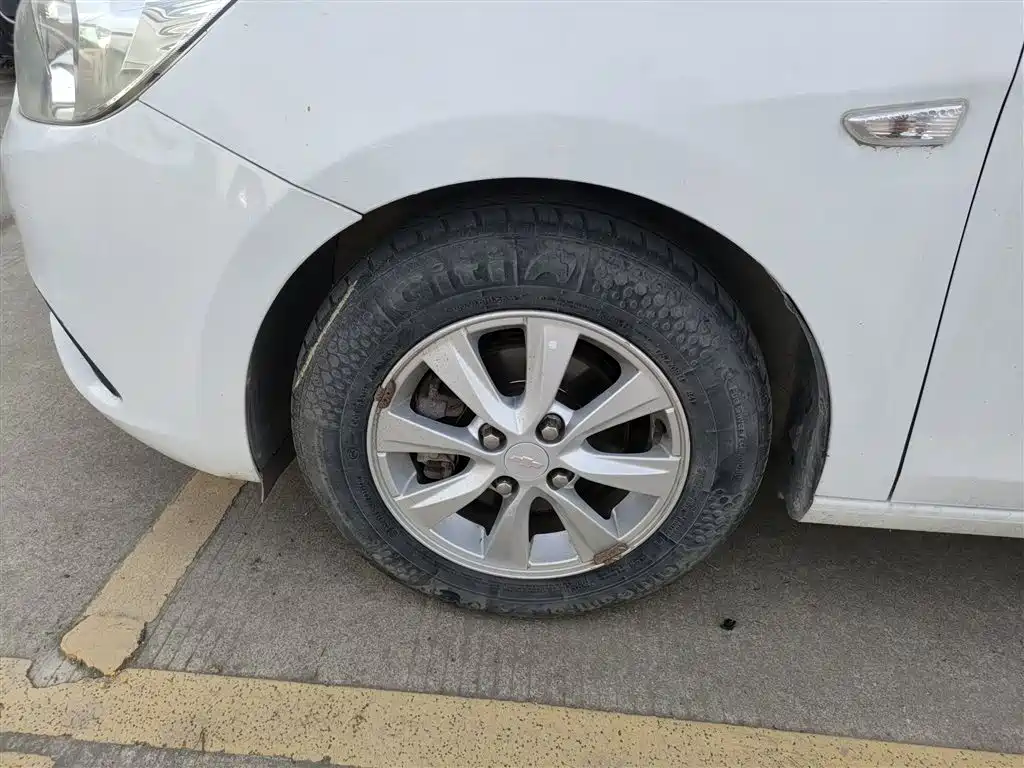 Chevrolet Sail 2015 Sail 3 1.5L Manual Ideal Sunroof Edition фото 23