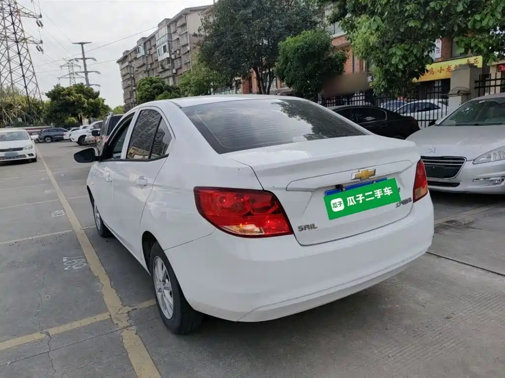 Chevrolet Sail 2015 Sail 3 1.5L Manual Ideal Sunroof Edition фото 5
