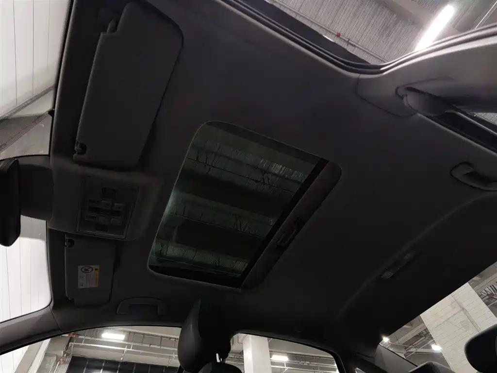 Volkswagen Lavida 2024 Model 1.5L Automatic 5 Million Edition фото 14