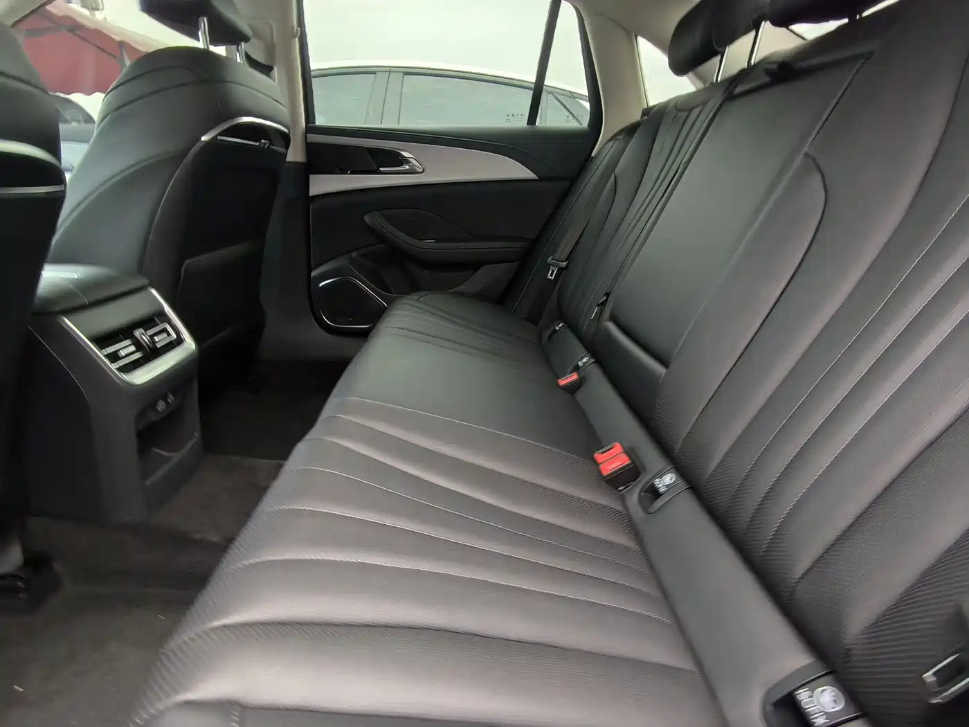Hongqi H5 2023 1.5T DCT Smart Connect Joy Edition фото 10