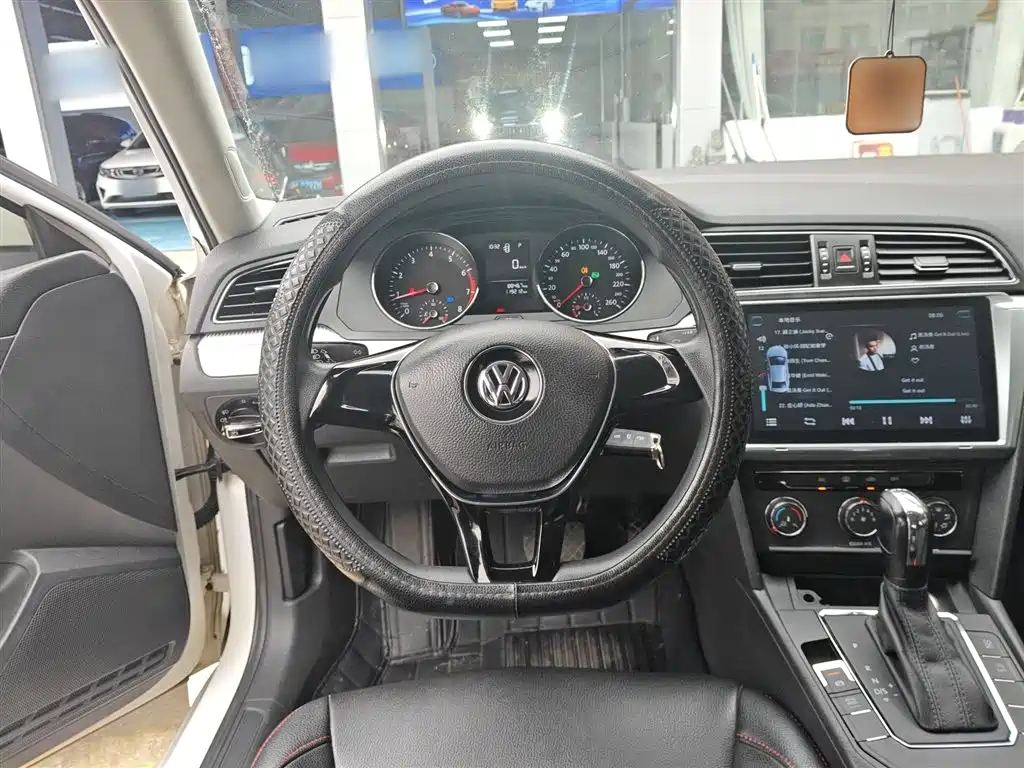 Volkswagen Lamando 2018 230TSI DSG Trend Edition фото 11