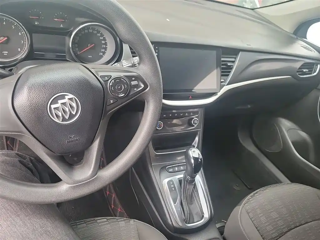 Buick Verano 2018 Hatchback 15S Automatic Progressive фото 10