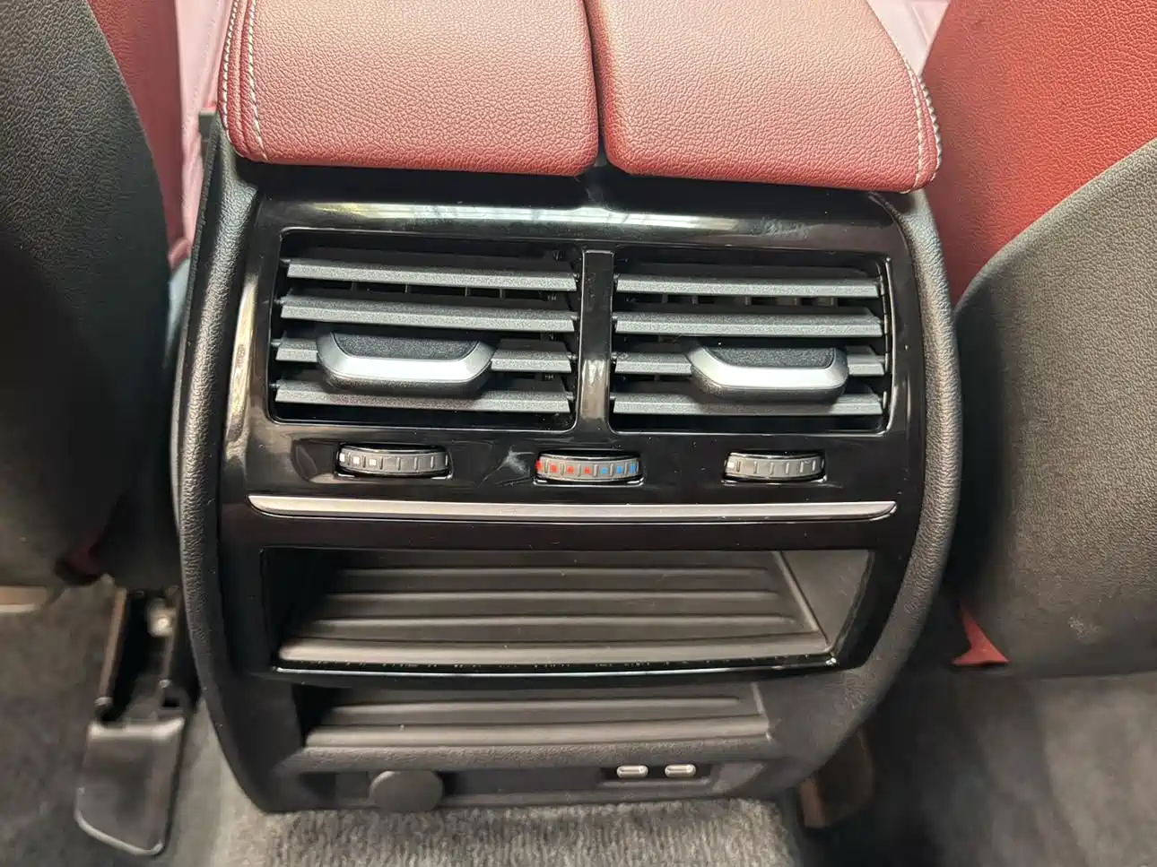 BMW 5 Series New Energy 2022 Facelift II 535Le Pioneer Edition M Sport Package фото 16