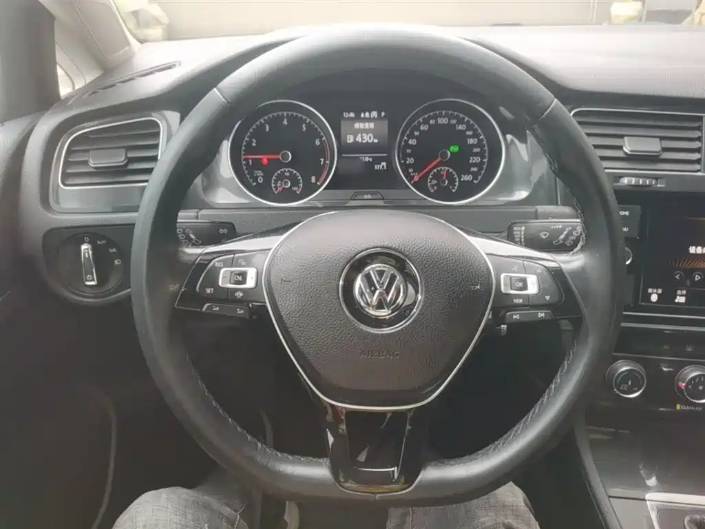 Volkswagen Golf 2019 200TSI DSG Comfort Progressive China VI фото 11