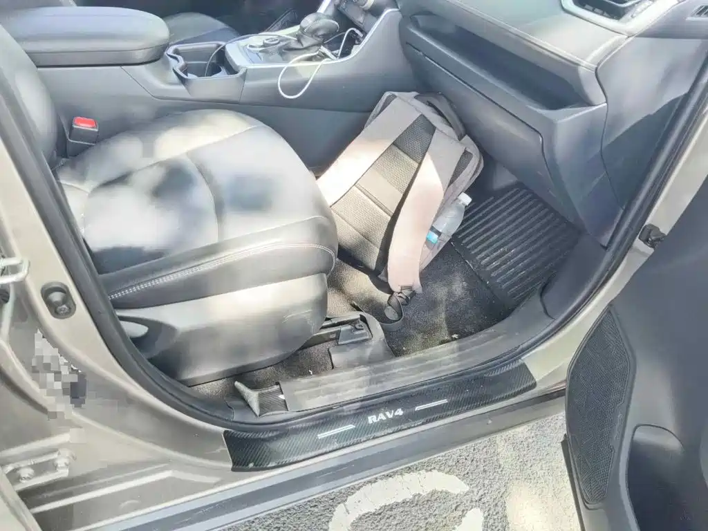 Toyota RAV4, миниатюра 10