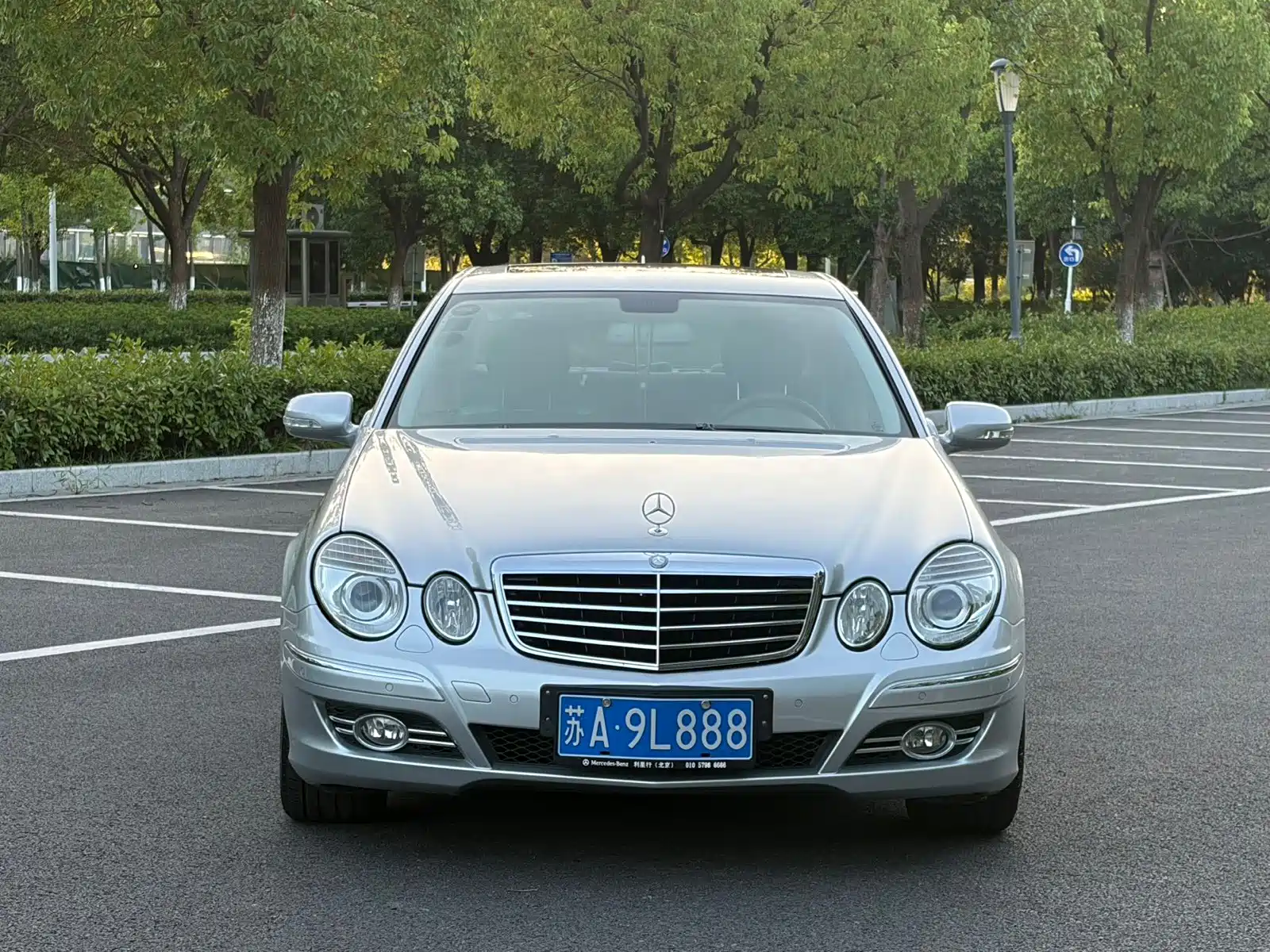 Photo 2 - Mercedes-Benz E-Class