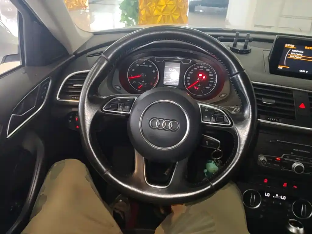 Фото 11 - Audi Q3