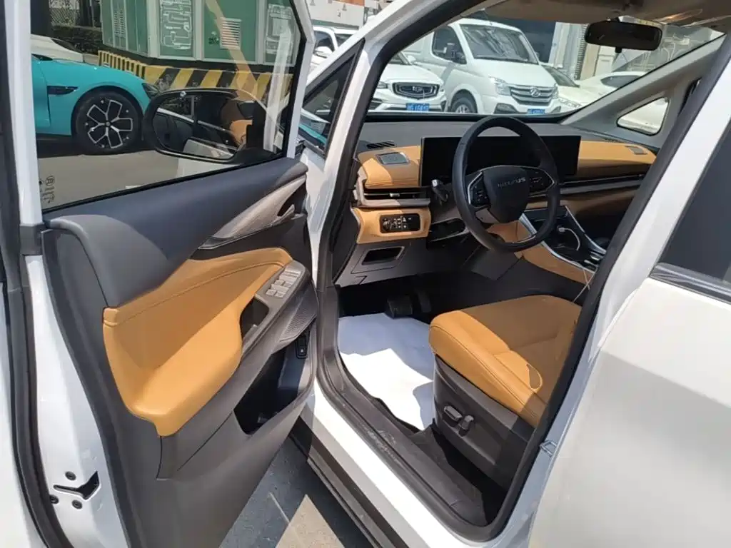 SAIC Maxus Maxus G50 PHEV 2025 2025 Pilot Edition