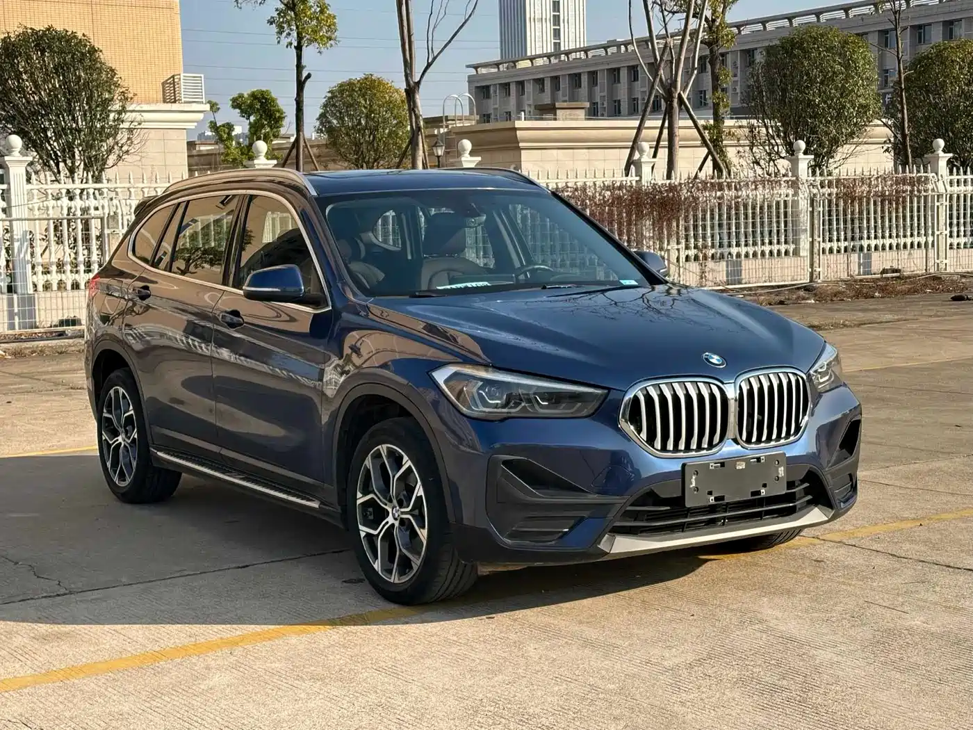 BMW X1 2021 sDrive25Li Leading фото 3