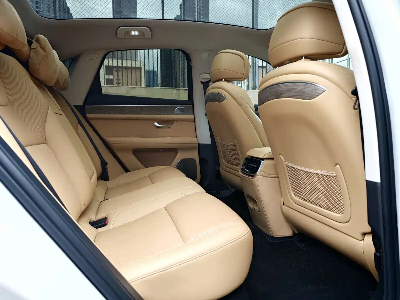AITO Wenjie AITO M5 2022 Extended Range AWD Ultimate Edition фото 16