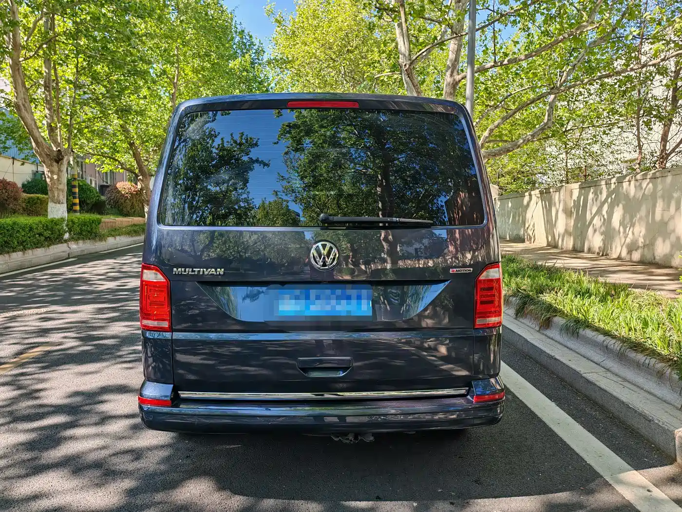 Volkswagen Multivan 2016 2.0TSI 4WD Prestige 7-Seater фото 6