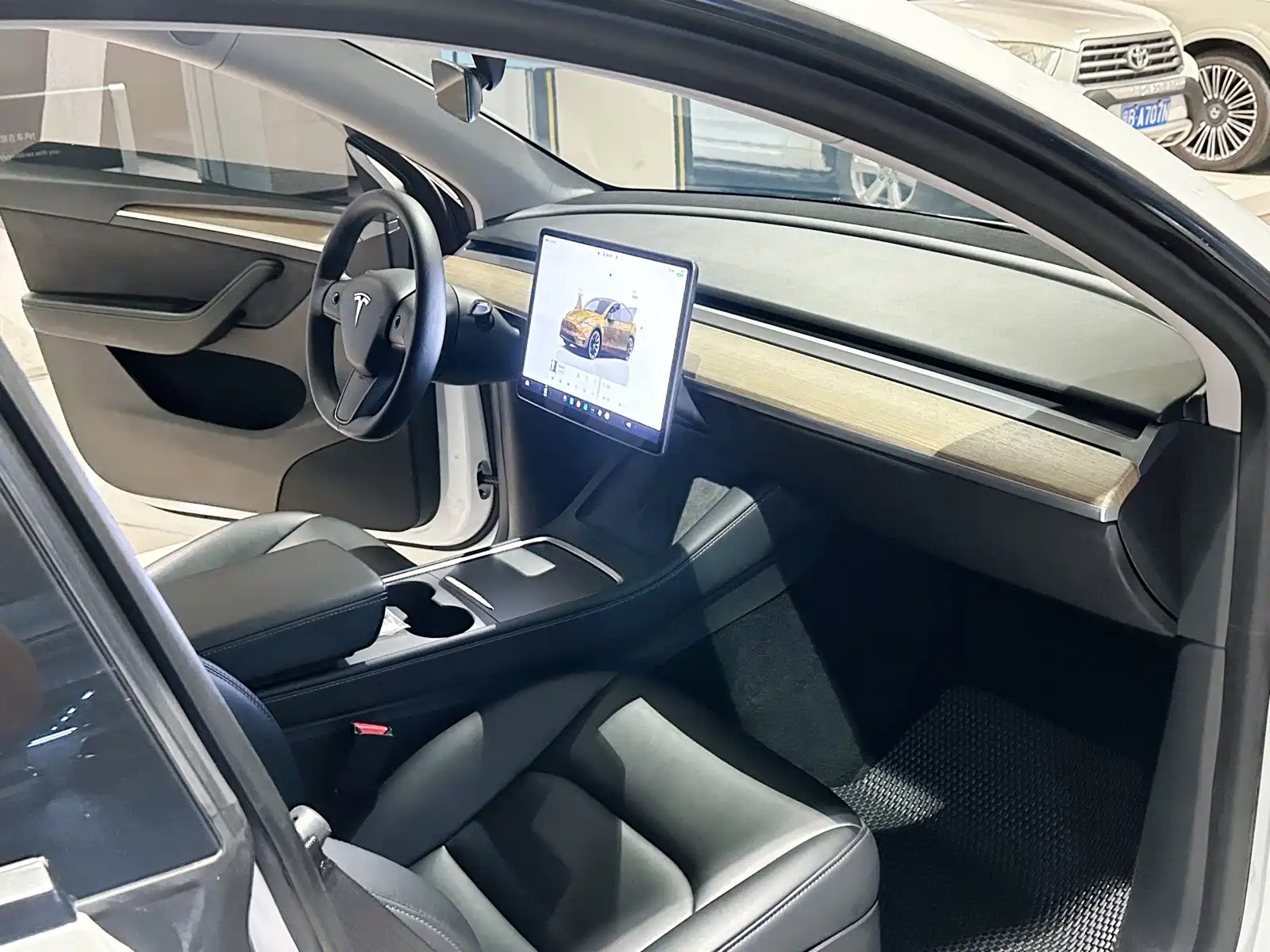 Фото 11 - Tesla Model Y
