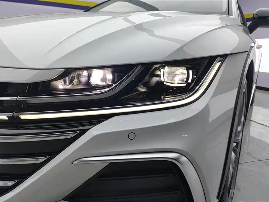 Volkswagen FAW-Volkswagen CC 2024 Shooting Brake 380TSI Hunter Edition фото 5