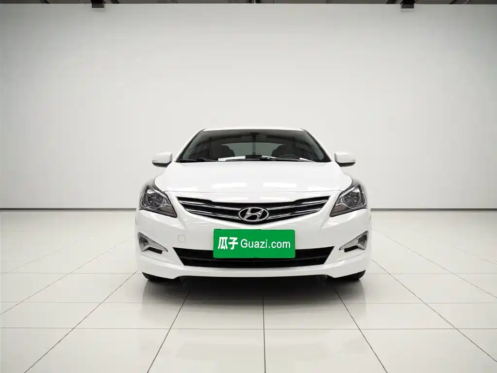 Hyundai Verna 2016 1.4L Manual Smart GLS фото 24