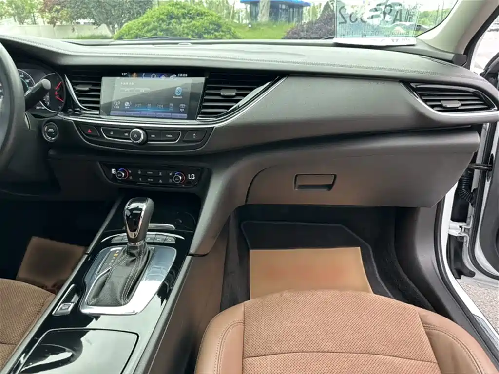Buick Regal 2019 28T Premium China VI фото 17