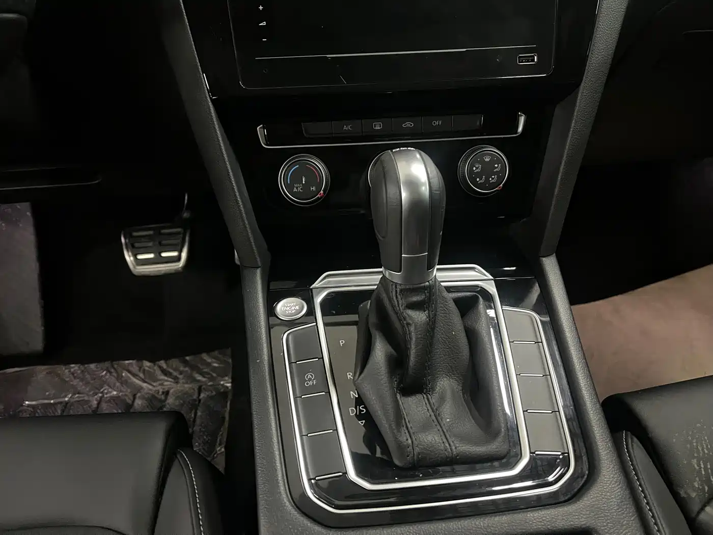 Volkswagen Magotan 2023 2 Million Units Commemorative Edition 280TSI DSG Comfort фото 9