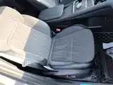 Фото 25 - Geely Monjaro