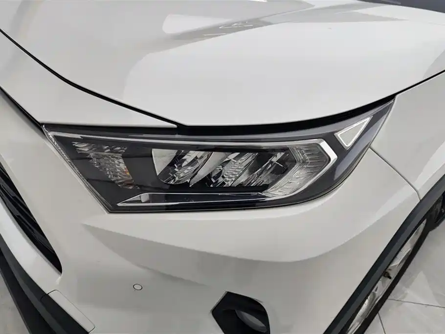 Toyota RAV4 Rongfang 2020 2.0L CVT 2WD Trend Edition фото 5