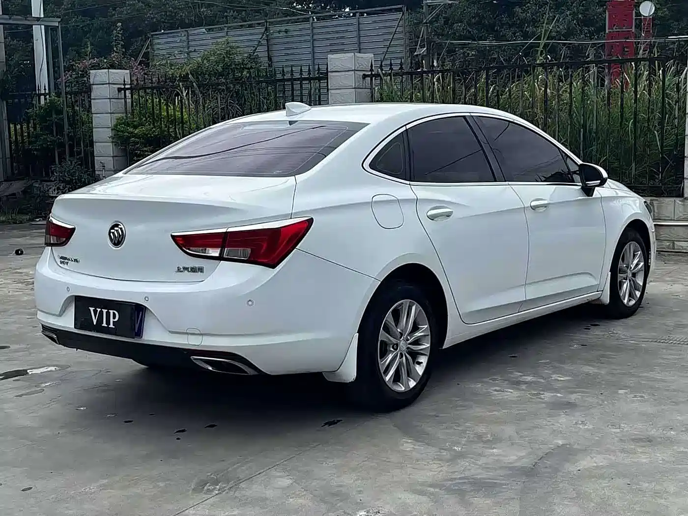 Photo 6 - Buick Verano
