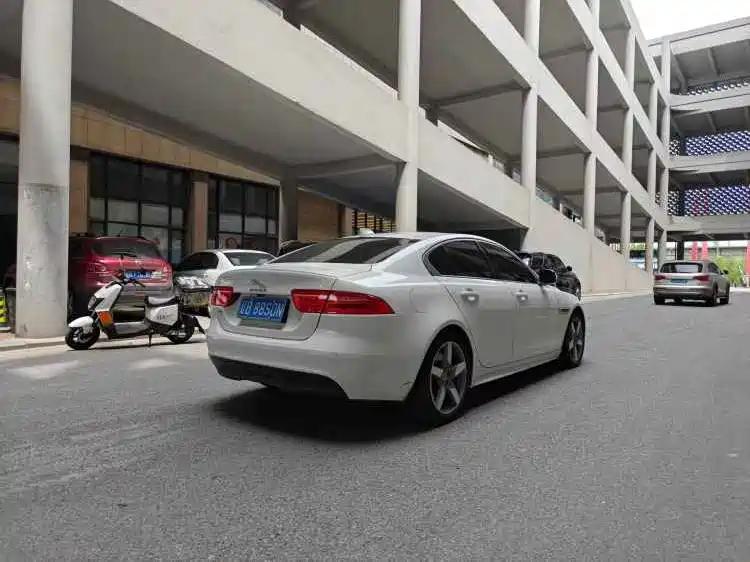 Jaguar XE 2016 2015 2.0T 200PS R-Sport