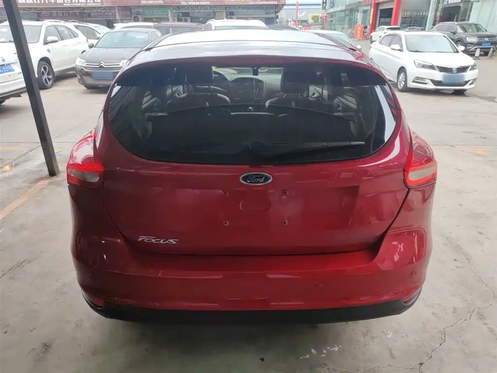 Фото 6 - Ford Focus