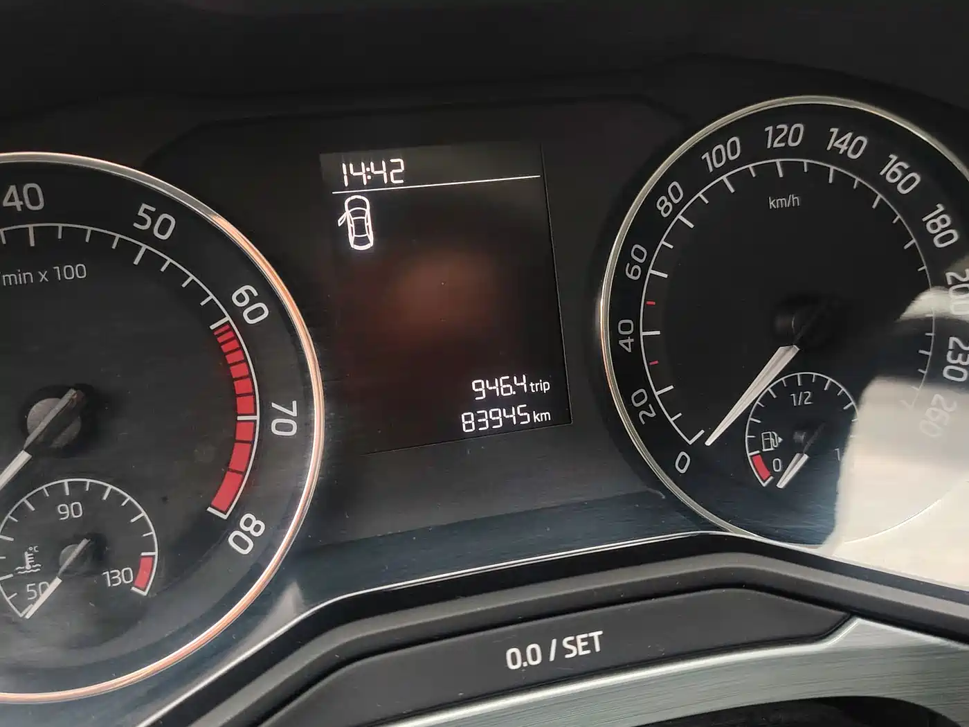 Škoda Superb 2016 TSI280 DSG Advance Edition фото 8