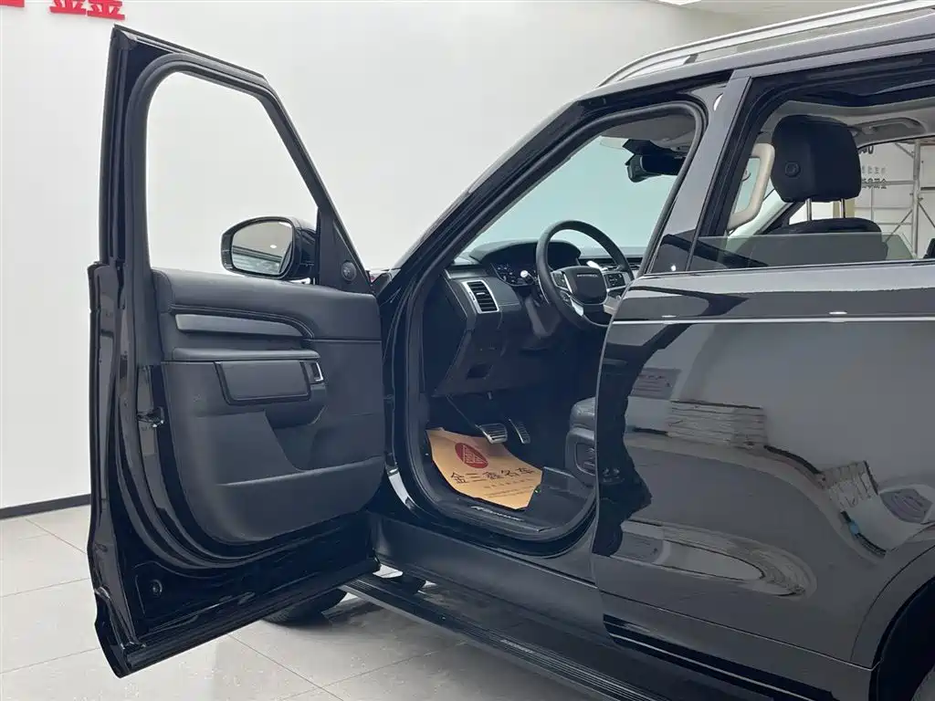 Land Rover Discovery 2021 360PS R-Dynamic S фото 13
