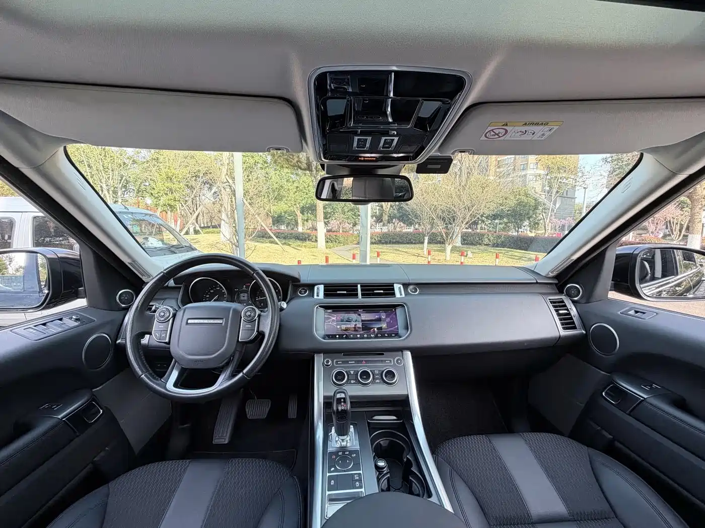 Land Rover Range Rover Sport 2016 Model 2.0 GTDi HSE фото 4