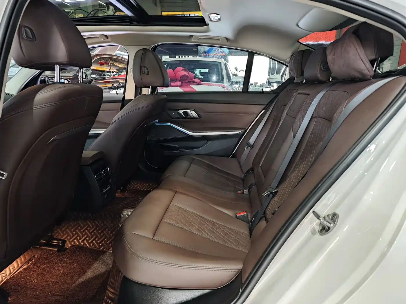 BMW 3 Series 2023 325Li M Sport Black Night Package фото 8