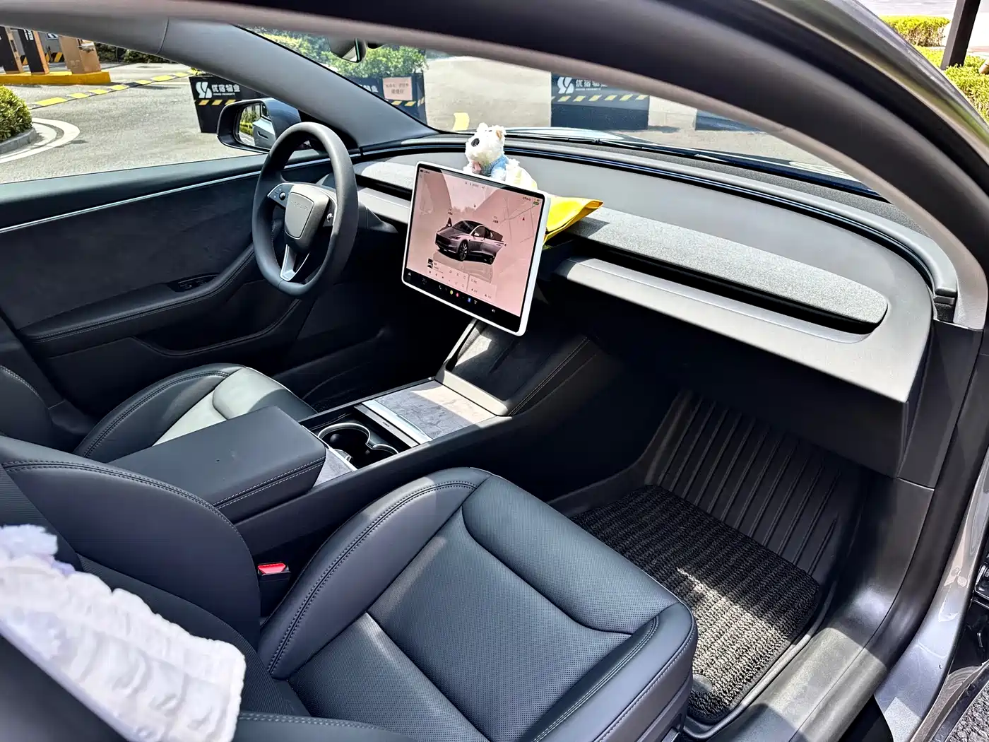 Tesla Model 3 2025 Long Range All-Wheel Drive фото 10