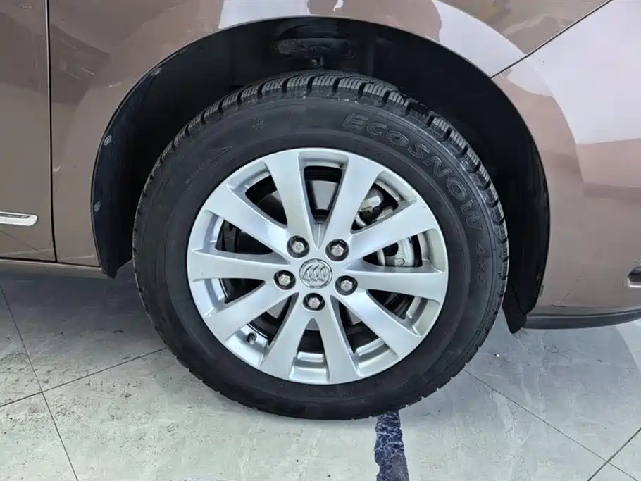 Buick GL8 2018 28T Premium Model China VI фото 6