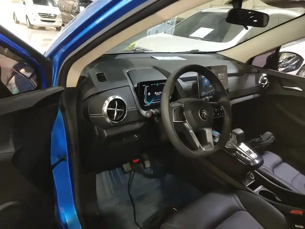 BYD Yuan New Energy 2019 EV535 Smart Connected Trend Leader Type фото 10