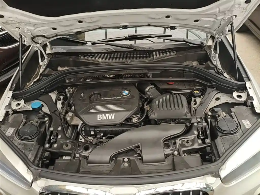 BMW X1 2016 sDrive18Li Fashion Model фото 20