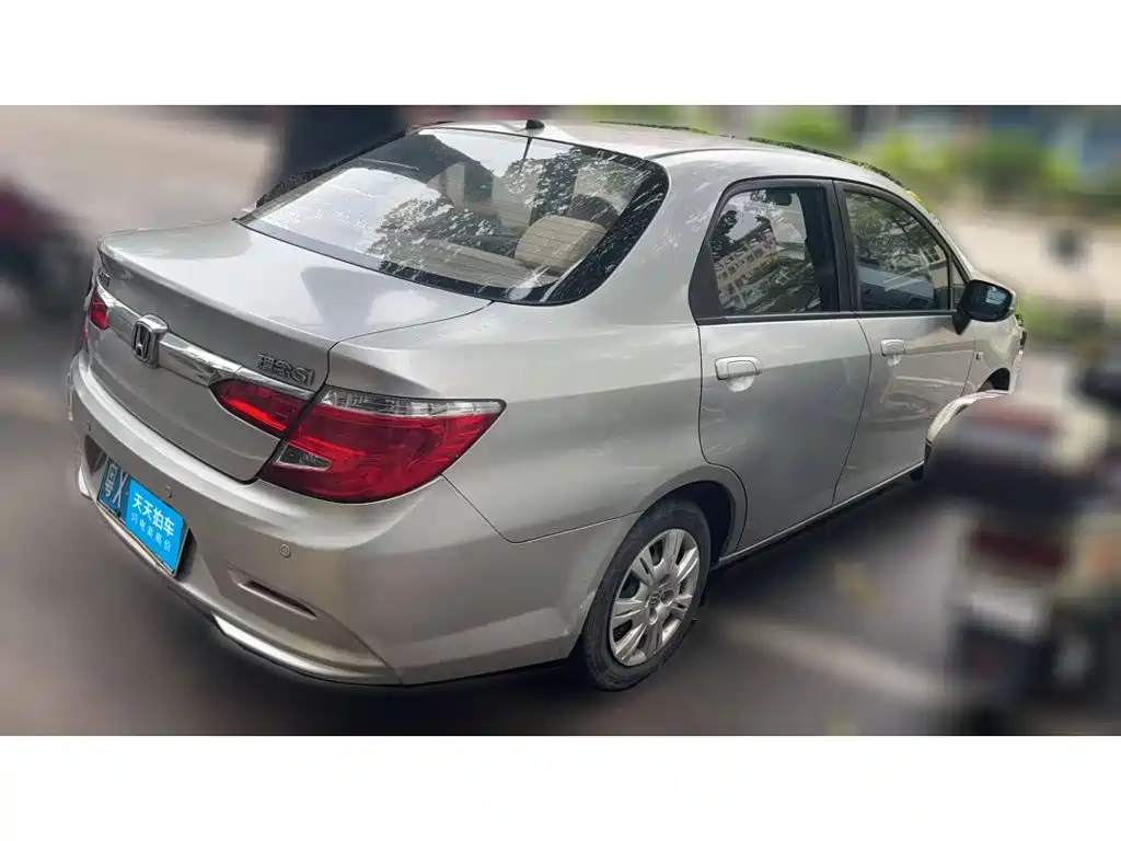 Everus S1 2014 2014 1.3L Manual Comfort Edition